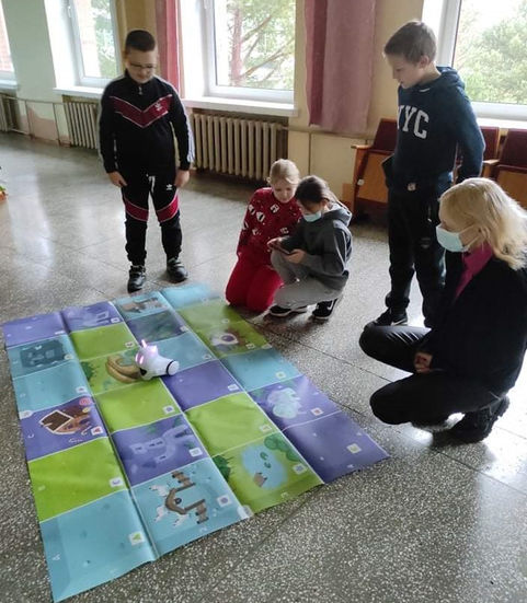 PHOTON ROBOTUKAI TEIKIA PAŽINIMO DŽIAUGSMĄ
