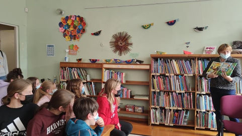 BIBLIOTEKOJE VAIKŲ LAUKIA NE TIK KNYGOS