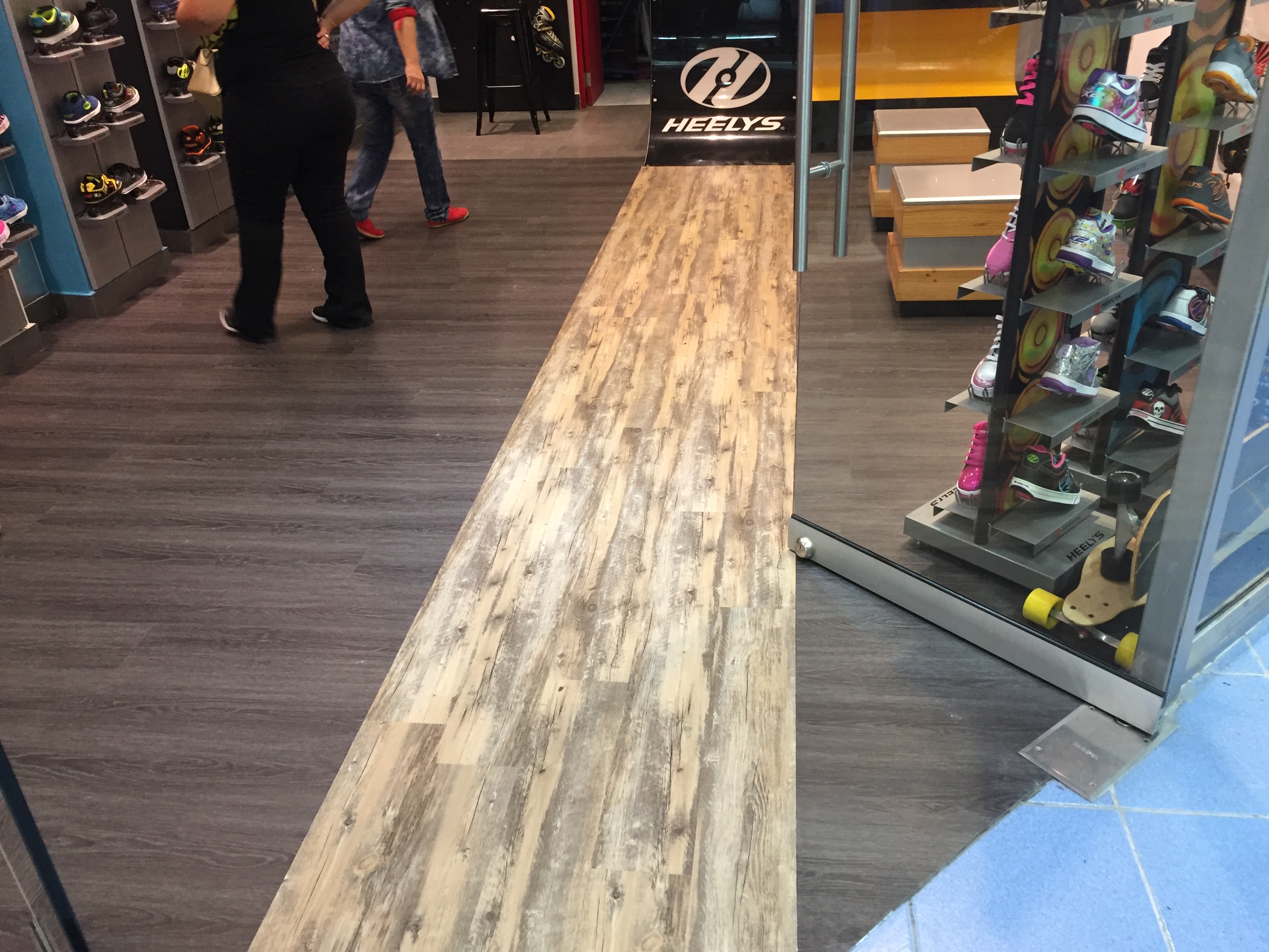 Sik Rides Albrook Mall — imagen 5