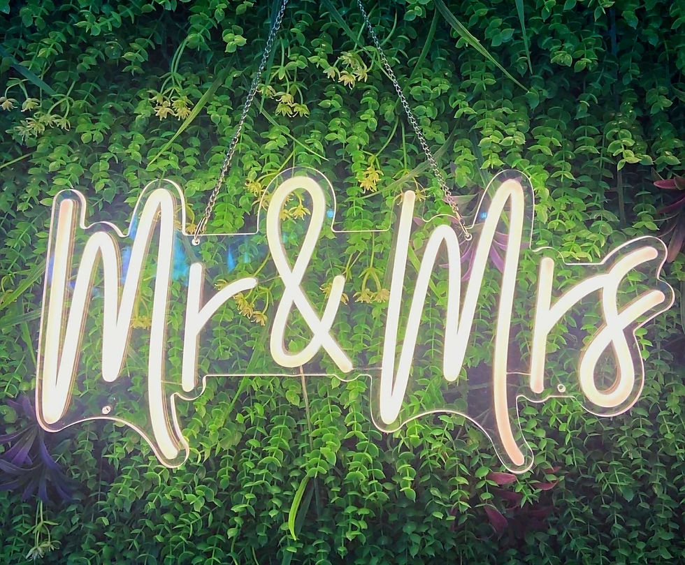 Mr & Mrs neon