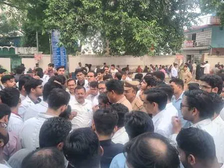 केजीएमयू ट्रॉमा सेंटर विवाद: नर्स से मारपीट के आरोप में चार रेजिडेंट डॉक्टर निलंबित