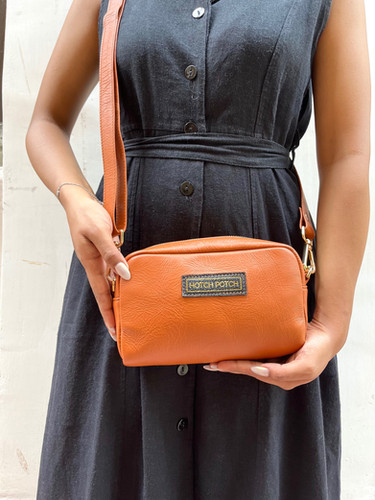 Dome sling bag | Hotch Potch