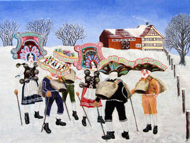 Winterlandschaft: Figuren im traditionellen Kostüm mit Glocken wandern