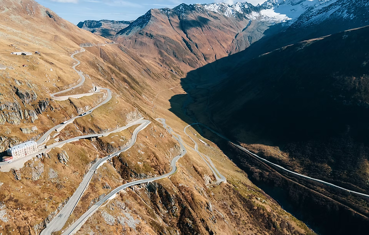Furka Pass (Switzerland): Opening Dates + 007 Bond Theme