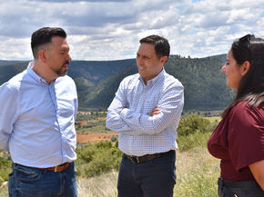 El PSTD del Valle del Cabriel, promovido por la Diputación de Cuenca, impulsa la movilidad sostenible con la instalación de seis puntos de recarga para vehículos eléctricos