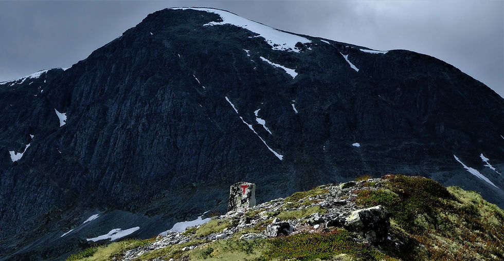 Vassberget und Wegweiser