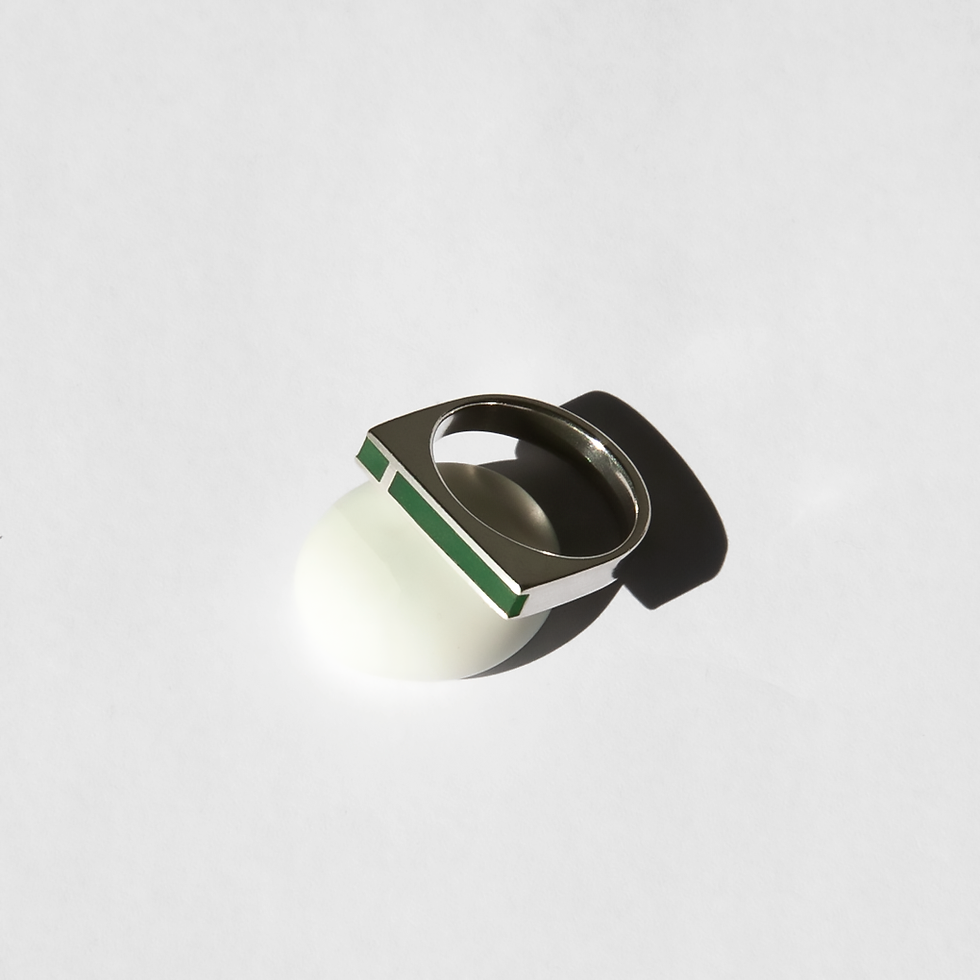 Thumbnail: 'Mies' ring with green resin