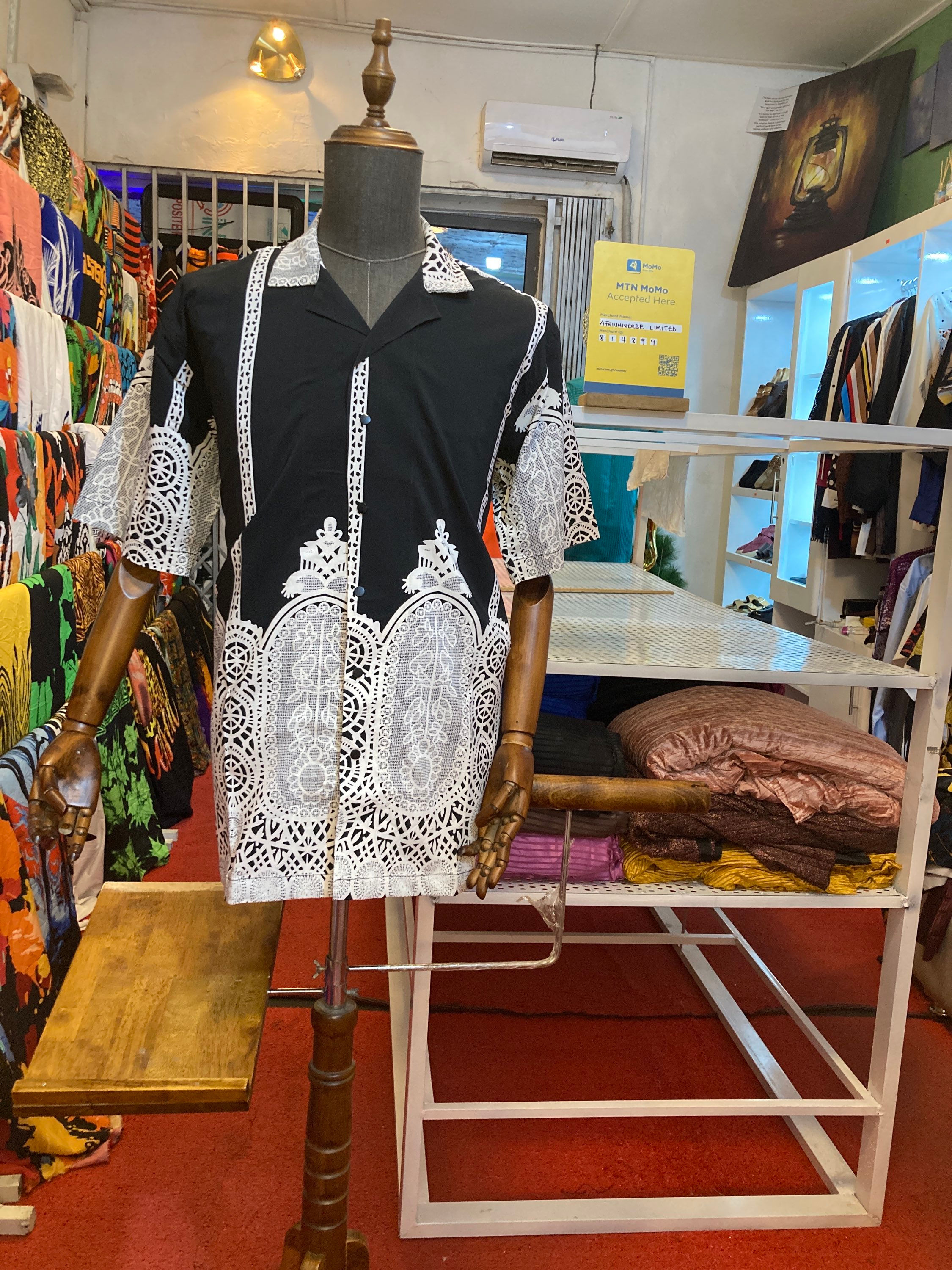 Black and white shirt 