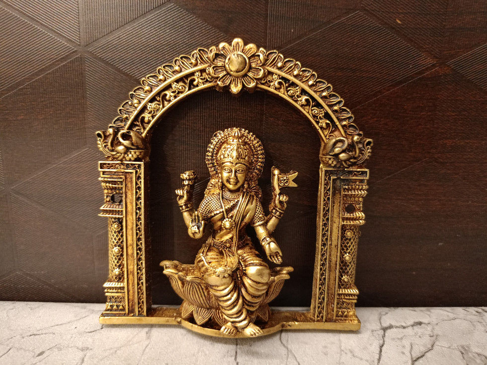Brass super fine Ashtalakshmi Wall Mount With Arch 4"