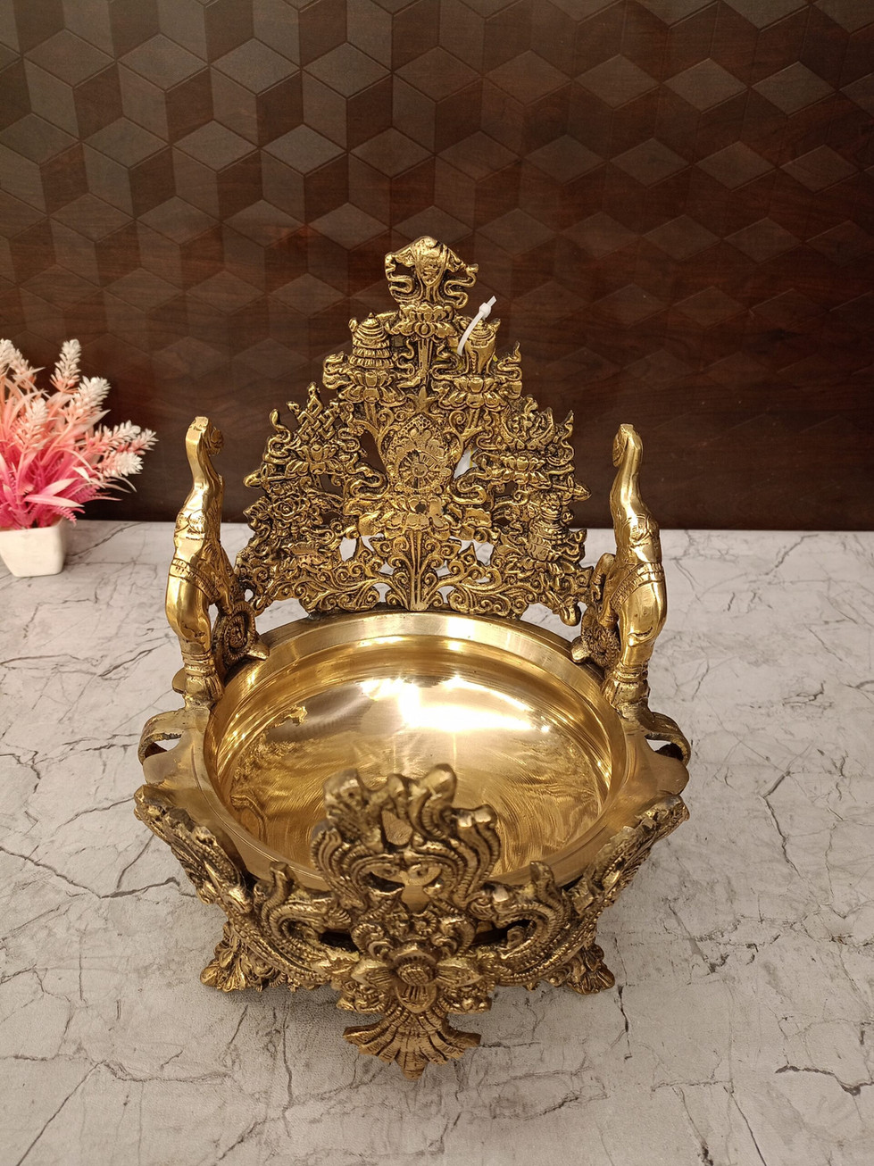 Brass Design Uruli 11.5″