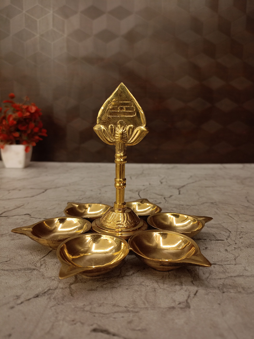 Brass Vell With Sex Diyas 5"