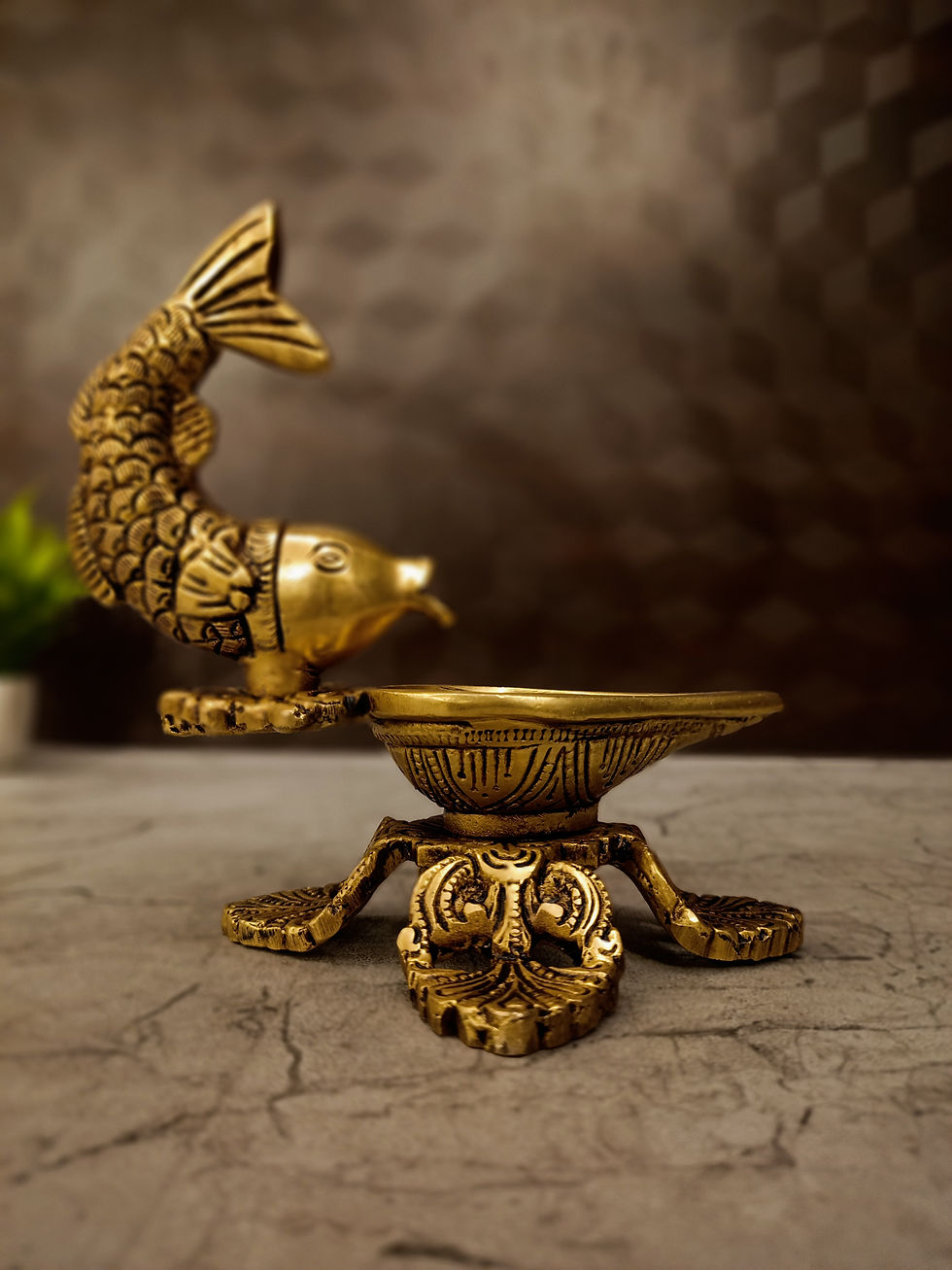 Brass Fish Diya With Designe Stand 6"