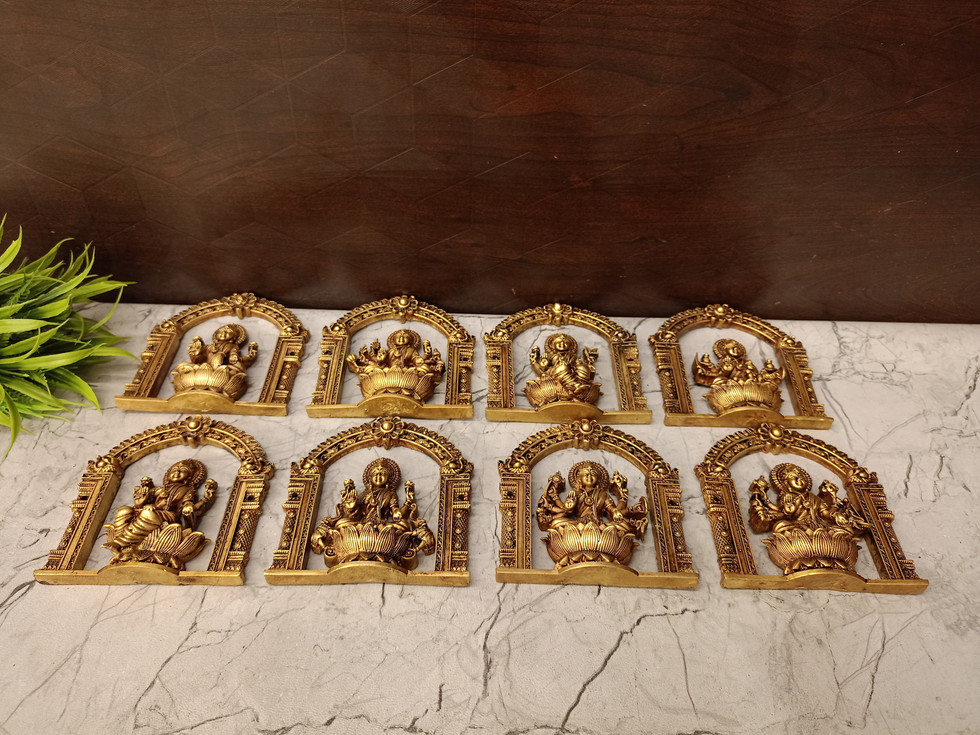 Brass super fine Ashtalakshmi Wall Mount With Arch 4"