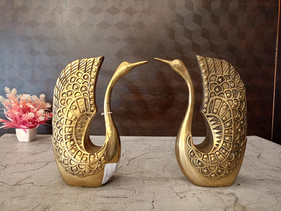 Brass Swan Idol Pair 9"