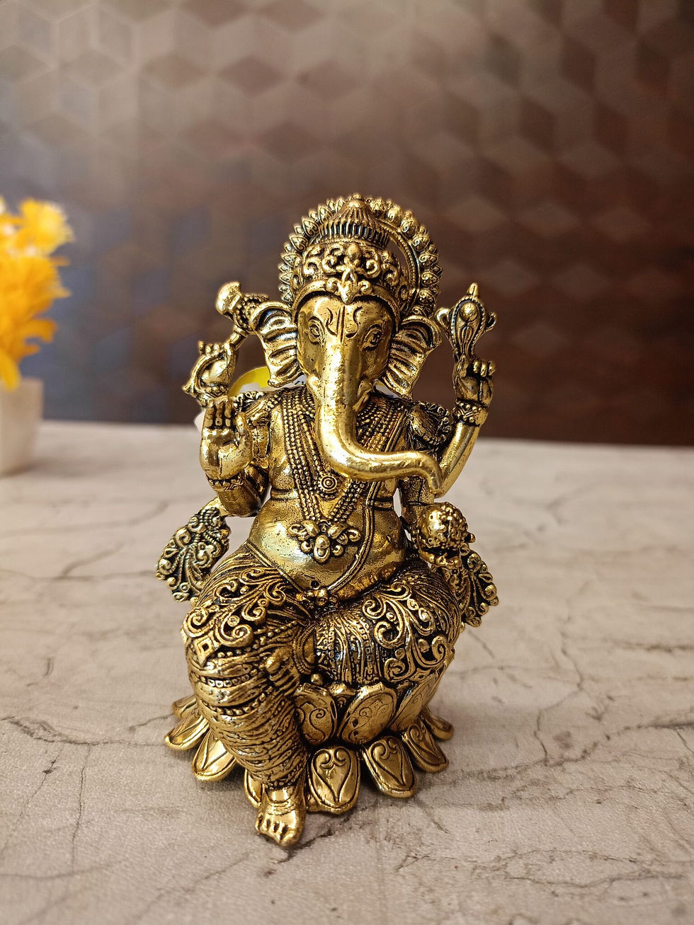 Brass Fine Art Ganesha Sitting On Lotus Base