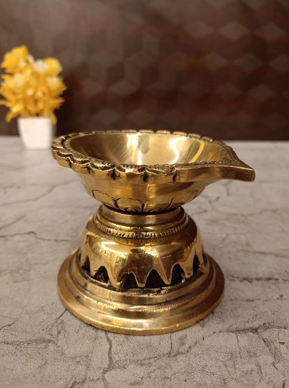 Brass Lotus Base Single Face Diya 4"