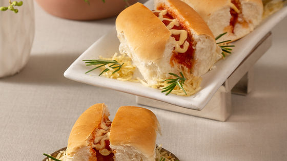 Mini hot dog com aioli e mostarda  dijon (10 und)