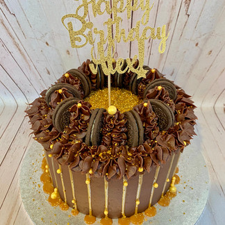 8" Salted Caramel Cake with Oreos