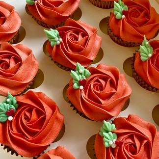 Rose cupcakes.
