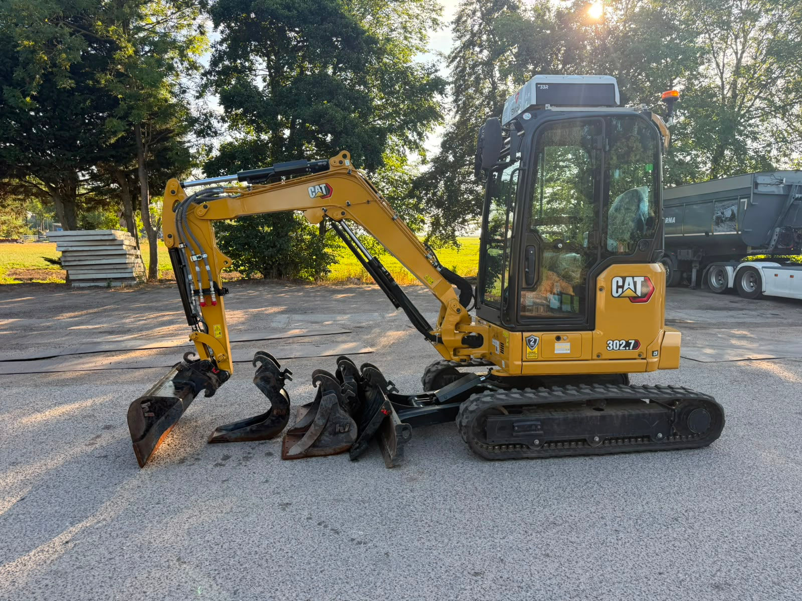 Caterpillar 302.7