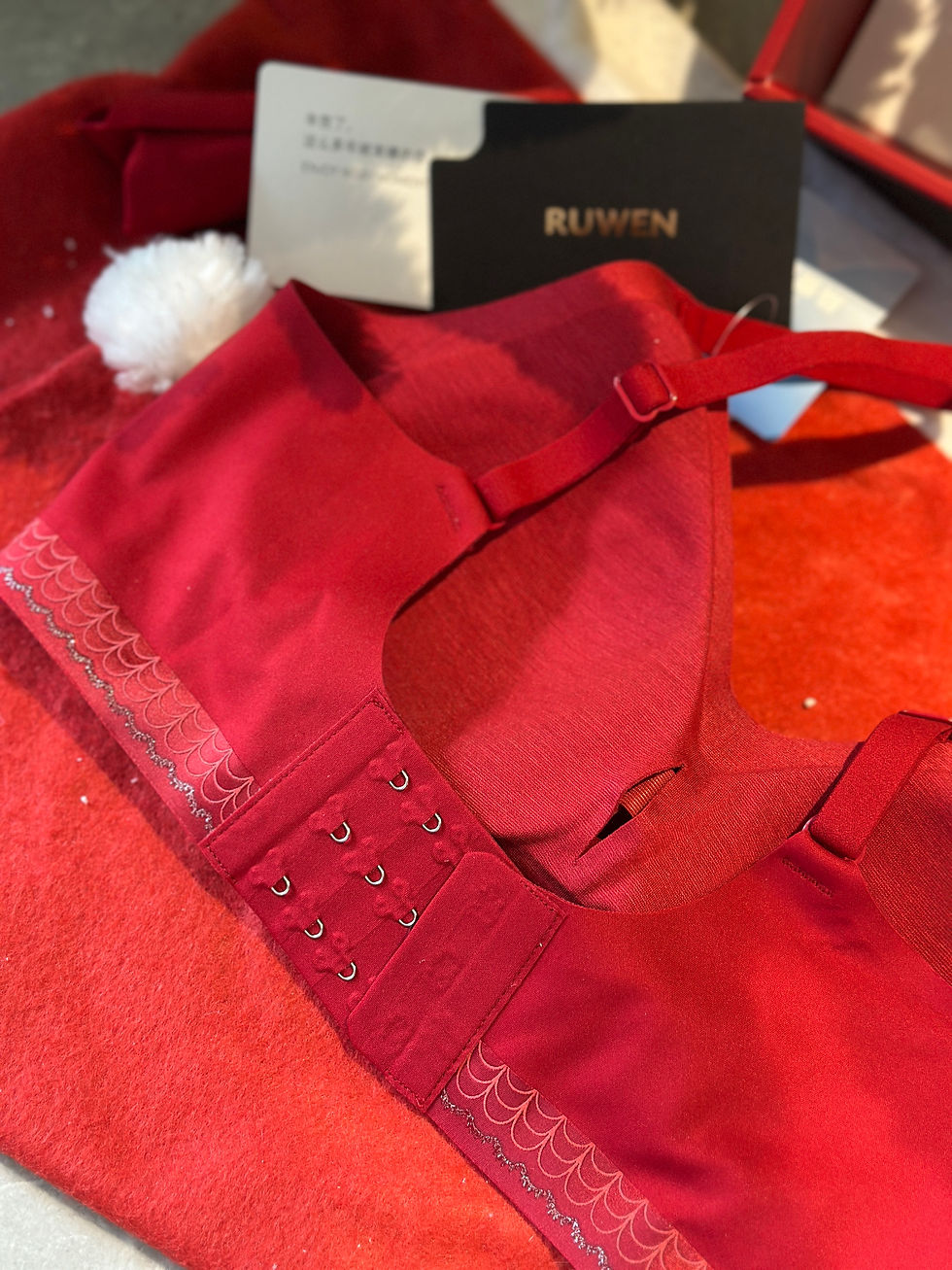Thumbnail: RUWEN 2025 New Year Special Lucky Red Edition Back Detail