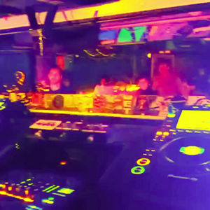 dj plays a sober clubbing event