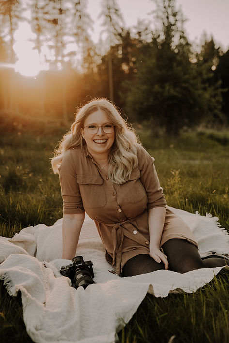 Sarah Schack- Familien-und Hochzeitsfotografin in ganz Thüringen- Goldenhour-Fotodesign.de
