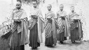 Fake monks making real money on the streets of Sydney
