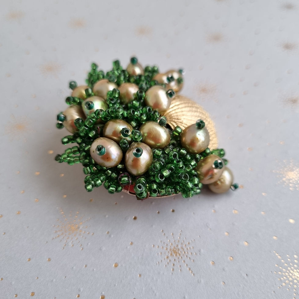 Thumbnail: "Cockle shell" brooch