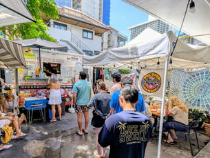 Waikiki Secret Food Tour stop at Pit Stop Sliders