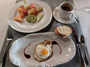 Tasty travel tips: how to find a good restaurant in a new town