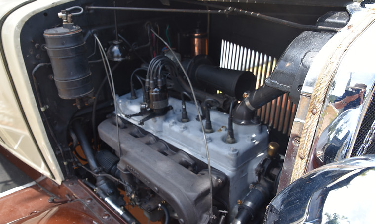 Engine bay 1929 Dodge Victory Six