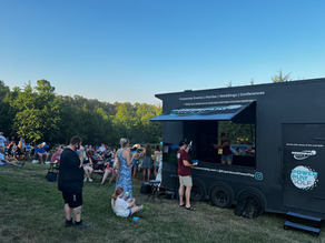 Mobile Golf Simulator Near Charlottesville | Red White & Brew