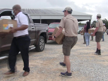 Residents gather for food giveaway at Lauderdale County Ag Center