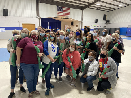 Bridge Builders of Meridian honors Southeast Elementary faculty, staff with roses