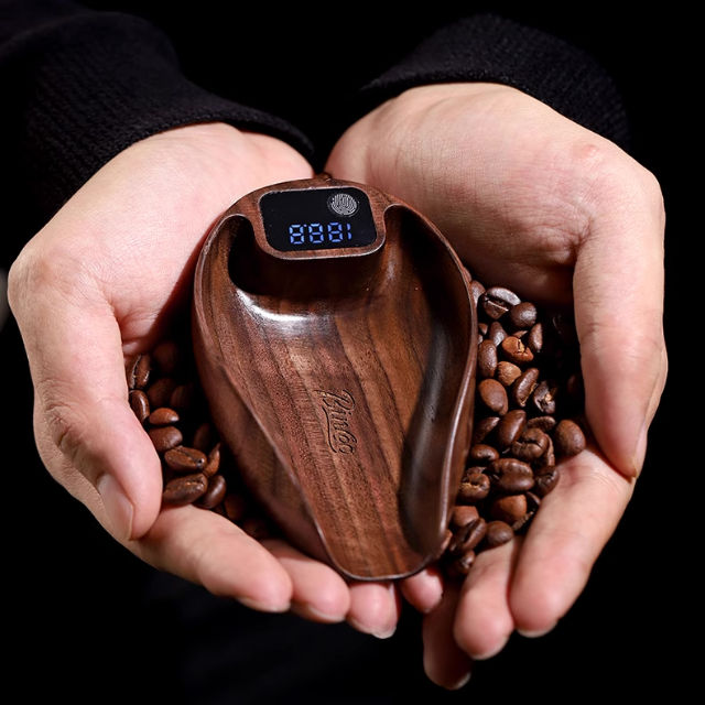 Báscula de madera de boca angosta BINCOO en la tienda Ritual Cotidiano