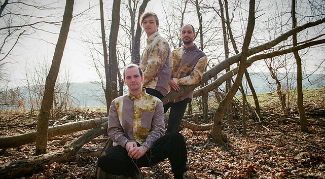 Eledone Bandfoto 1