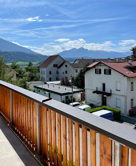 Umbau in Absam, Aussicht vom Balkon
