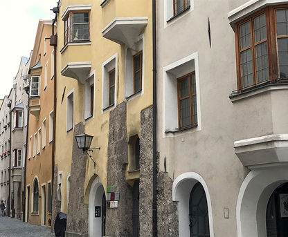 Umbau Hall in Tirol 4, Strassenansicht