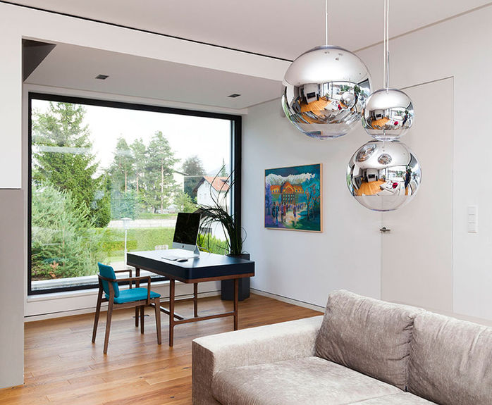 Mehrfamilienhaus in Mieming, Arbeitsbereich im Wohnraum