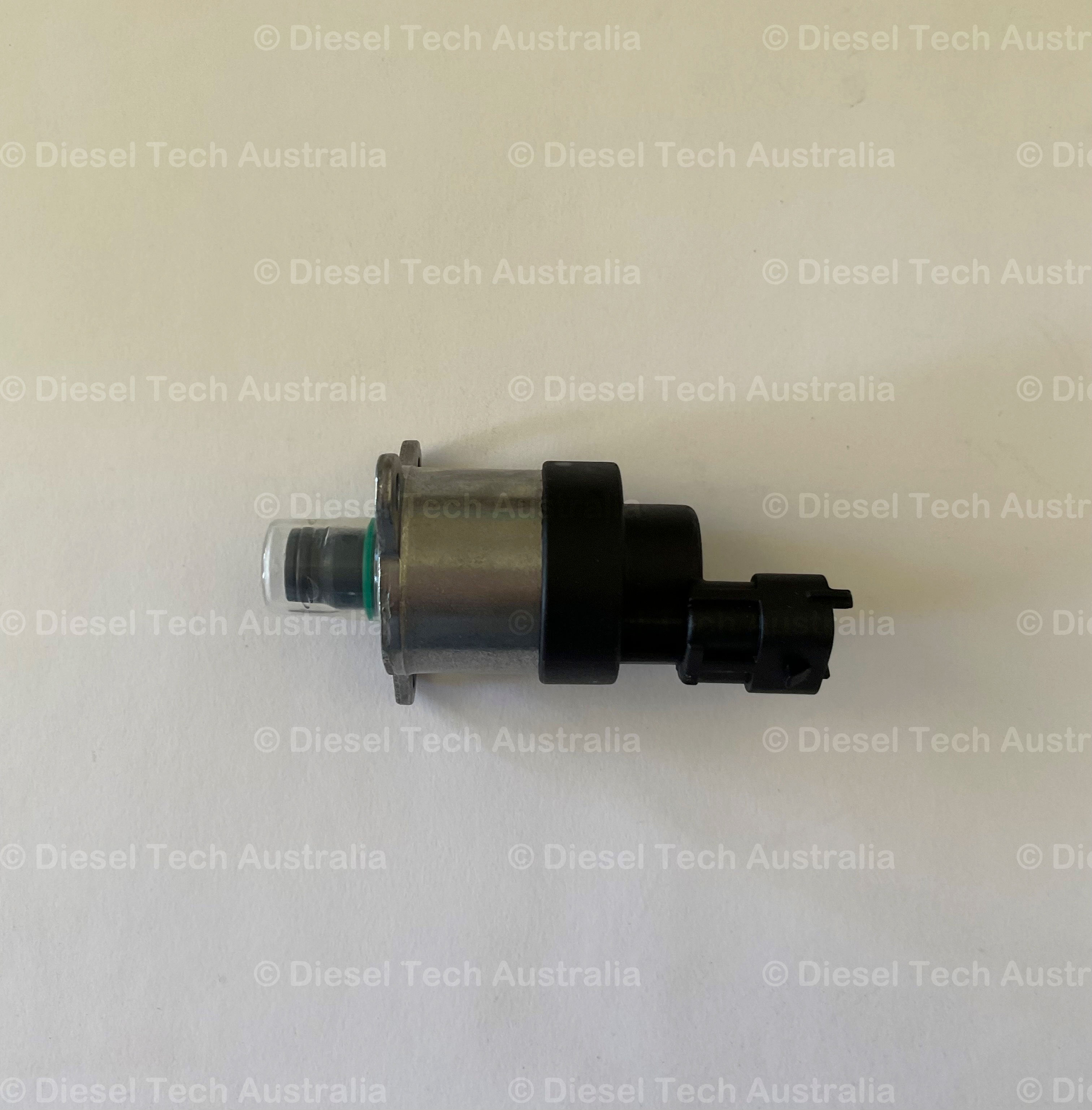 0928400738 / 0 928 400 738 / 1465ZS0092 FUEL PRESSURE REGULATOR
