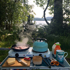 Breakfast alfresco