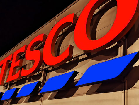 Tesco’s newest signage features AgiLight ULTRA 650 Color modules