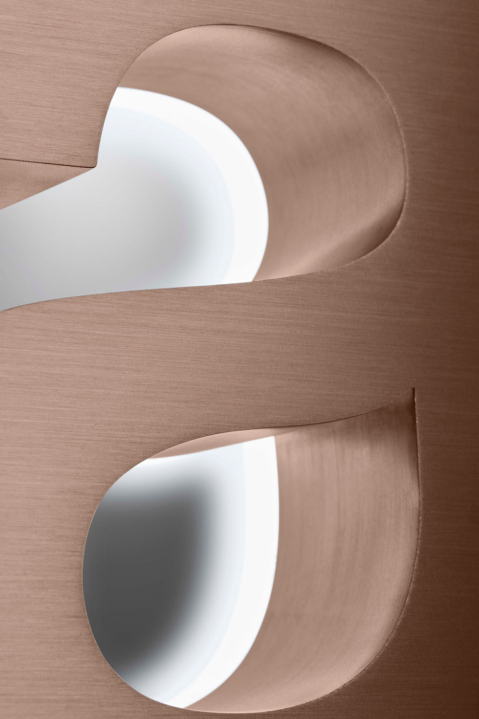 51 Brushed Rose Gold Effect Halo Illuminated - Detail 2328.jpg