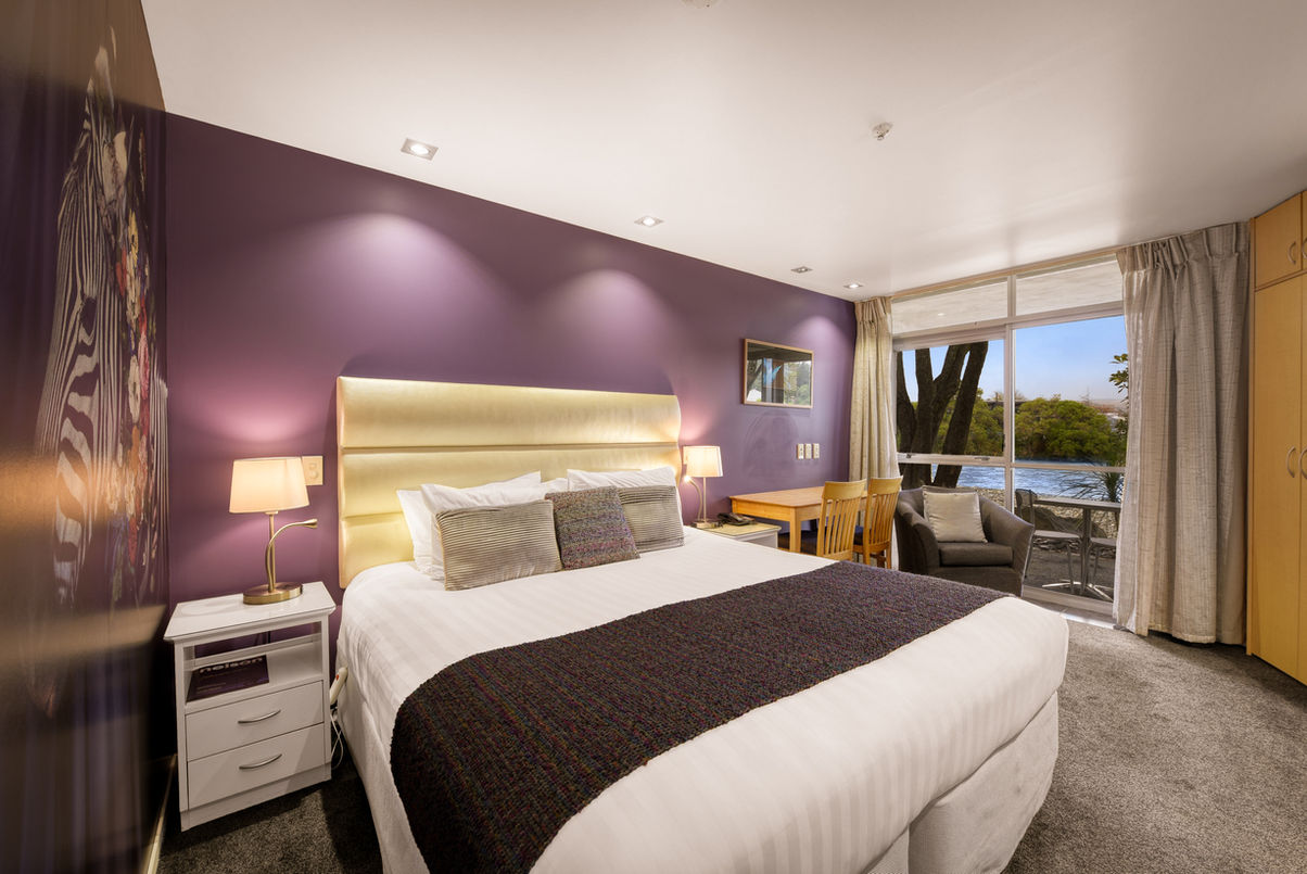 SHP_2342_31 (Custom).jpg