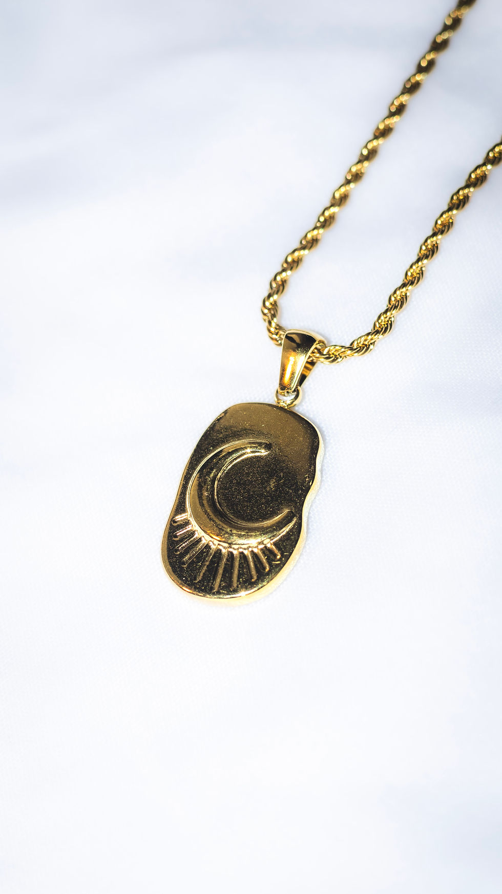 Miniatura: Luma Necklace