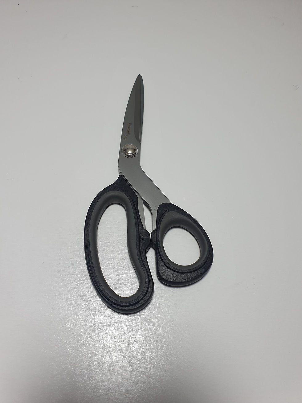 תמונה ממוזערת: מספריים לבד