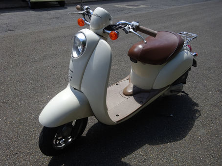 京都市伏見区へ、原付スクーターの出張タイヤ修理~出張修理サービスのワラノヤバイクスです。