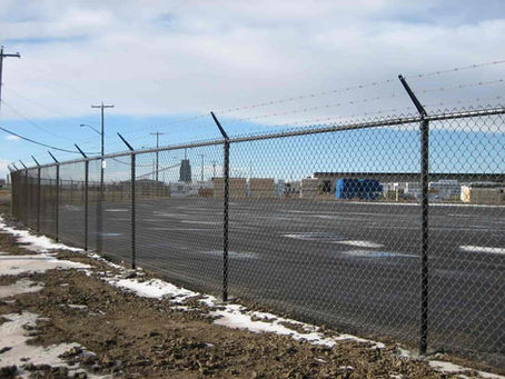 The Dos and Don’ts of Security Fencing