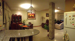 COCINA CON DESAYUNADOR